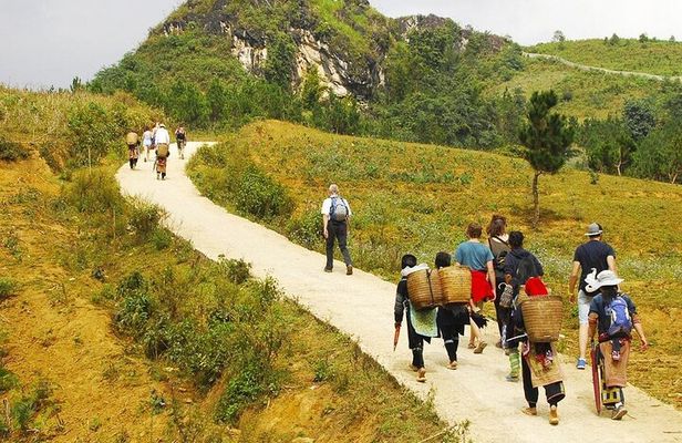 Explore Lao Chai and Ta Van Villages and Batik Painting from Sapa