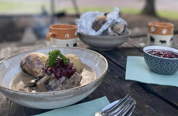 Oslo's Norwegian Food Tour: Local Chef & Forest Feast