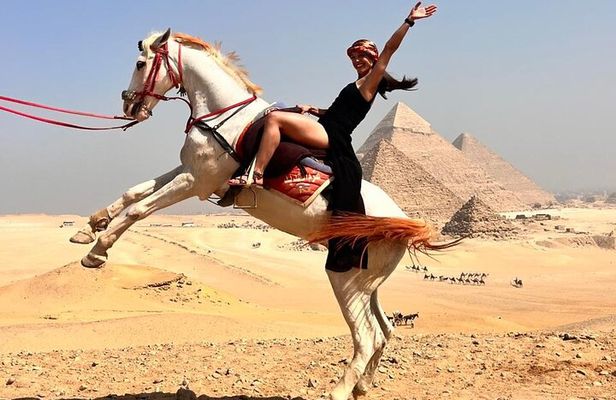 Half Day Tour Giza Pyramids and Great Sphinx with Tour Guide
