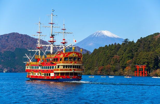 Tokyo: Mount Fuji, Hakone Lake Ashi Cruise and Owakudani Day Tour