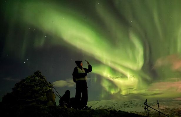 Northern Light Chase Exclusive Private Tour up to 6 Guests
