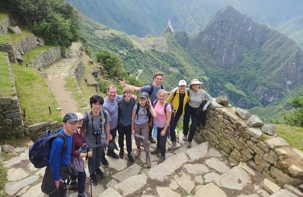 Classic Inca Trail 4 Days to Machu Picchu with Panoramic Train 