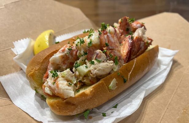 Boston Seafood Tour: A Taste of New England History