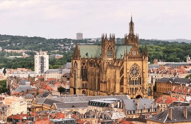 Metz town, Sierck Castle & Schengen Private Tour from Luxembourg