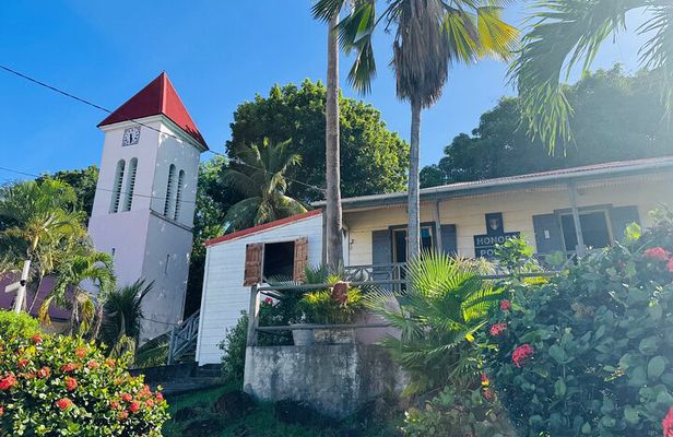 Walking Tour: Death in Paradise & Honoré Police Station Set Entry
