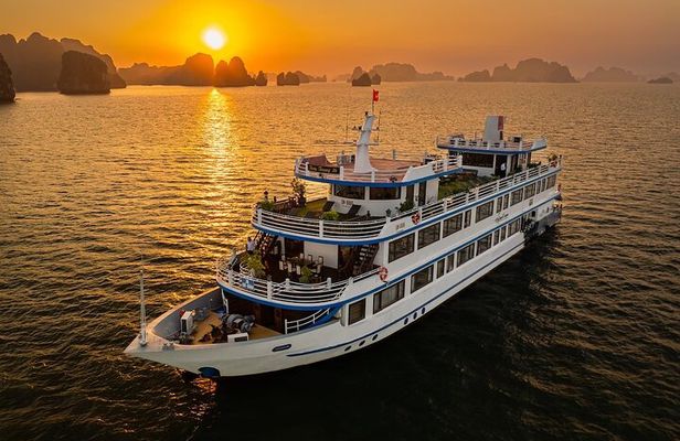3-Day Explore Bai Tu Long Bay On Cruise - Midrange Cruise