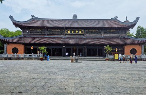 Bai Dinh - Trang An Full Day With Pagoda, Boat Trip And Mua Cave