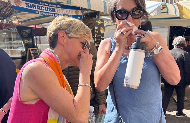 Guided tour of the Ortigia market and traditional cooking class