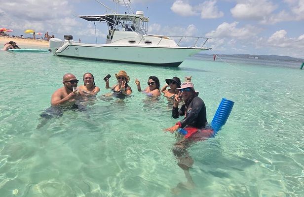 Private Charter on a Whaler 30 to Icacos and Palomino Island