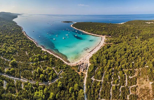 Zadar: Dugi Otok day trip to Golubinka Cave, Sakarun & Shipwreck