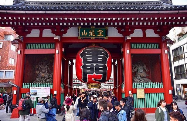 Tokyo Walk Asakusa Temples and Markets with Traditional Snacks