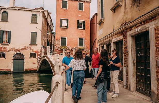 Venice Walking Tour with Panoramic Rooftop Access