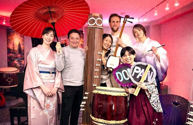 Traditional Japanese Music show & Experience Tour in Kyoto