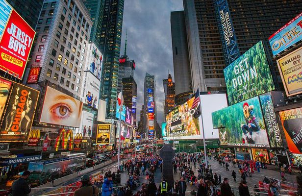 ICONIC New York Half-Day Small Group Tour w/ FREE Liberty Cruise