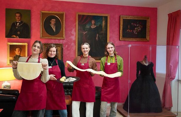 Authentic Pasta & Tiramisu Cooking Class in Milan