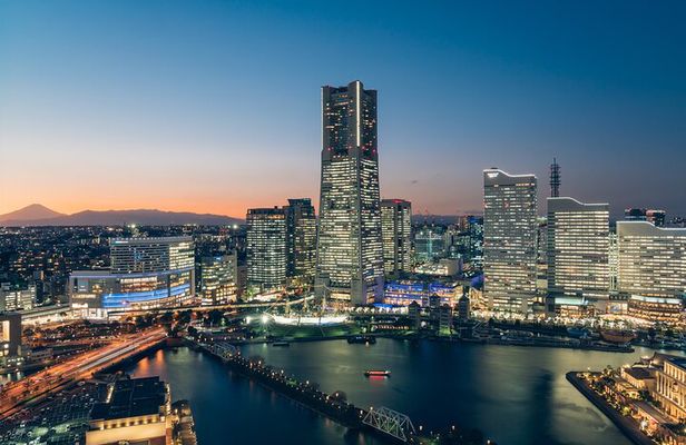 Yokohama Private Accessible Custom English Speaking Tour by Car