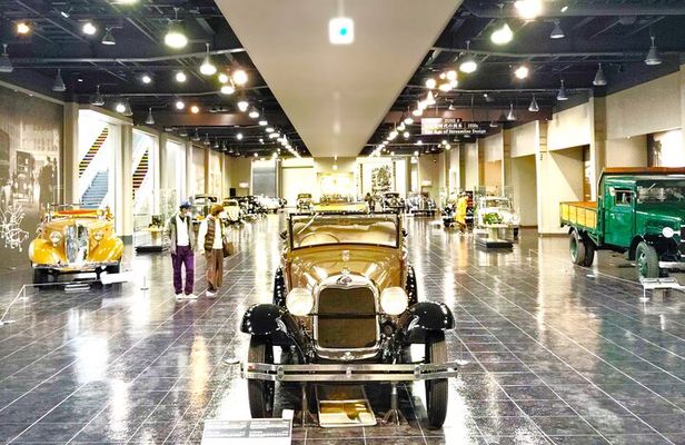 Toyota Automobile Museum & Historic Cars in Motion