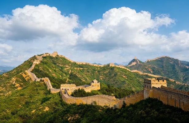 Jinshanling Private Tour with Night View of Simatai and Gubei Water Town from Beijing