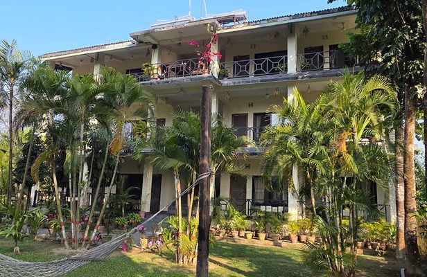 Chitwan Jungle Safari (2 Nights 3 Days)Adventure –Full Board Stay