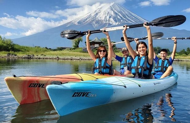 Kayaking on Lake Kawaguchiko with Mt. Fuji views