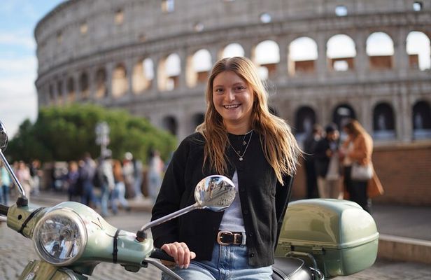 Rome Private Vespa Tour with Pick-up and Drop-off your Hotel