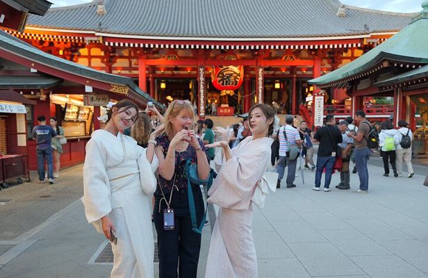 Tokyo Private Custom Tour with Local Guide