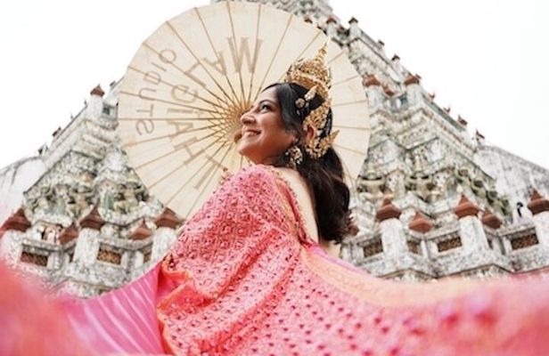 Traditional Thai Makeover Hairdo & Photoshoot at Wat Arun Bangkok