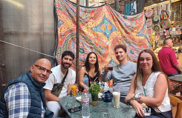 VIP Day Tour Saqqara, Pyramids and Memphis with Lunch