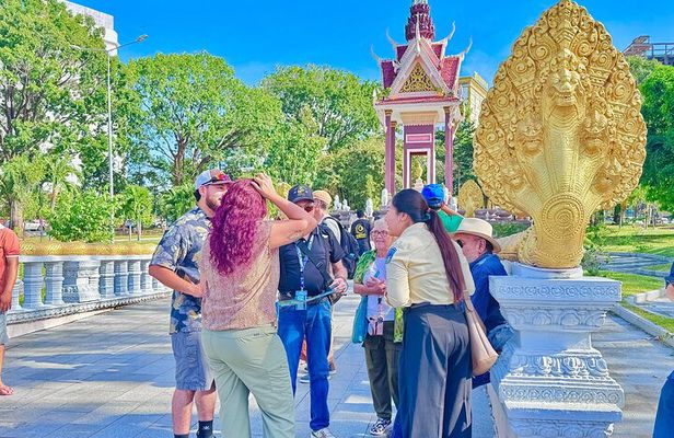 Sihanoukville Small Group Tour with English Guide