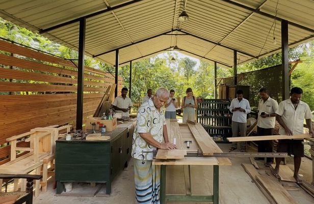 Traditional Carpentry & Wood Carving Workshop: Make Own Souvenirs
