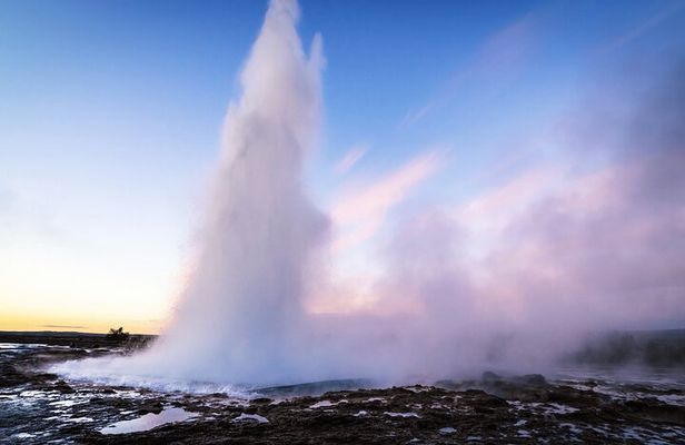 Private Golden Circle Express Tour from Pingvellir to Geysir