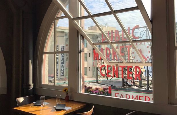 Pike Place By-the-Course Tour with 4 Gourmet Tastings