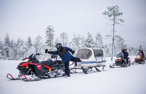Family Snowmobile Safari in Rovaniemi