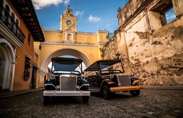 Antigua Guatemala City Tour in Vintage Electric Classic Car