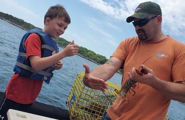 Private Maine Lobstering and Scenic Cruise