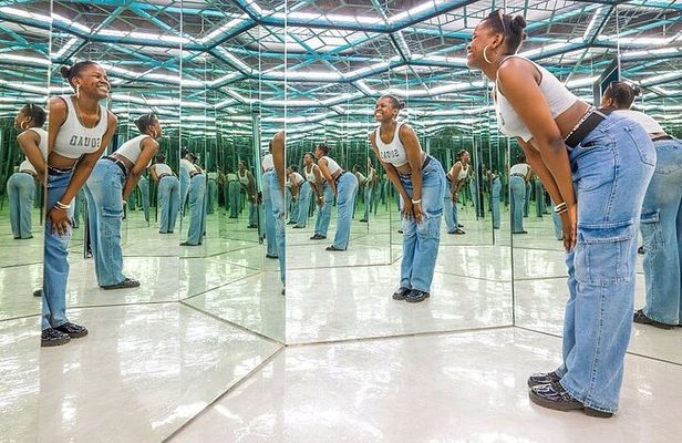 Tour Museum of illusions and Nairobi National Museum