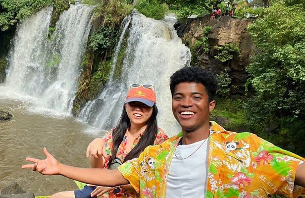 Full Day Madagascar Tour with Lemurs' Park, Geysers and Waterfall