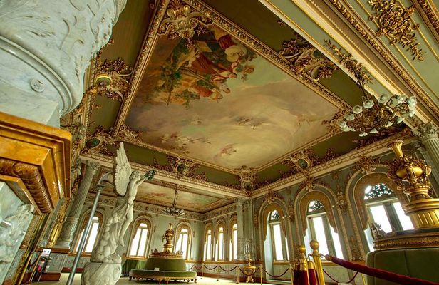 Explore San José Walking Tour with National Theatre Access