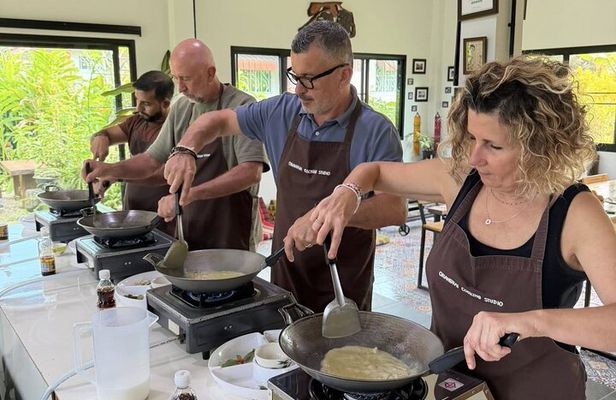 Chiang Rai Thai Cooking Class with Market Tour at Suwannee