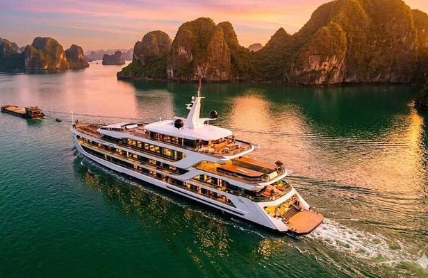 3 Day Luxury Azura Cruise 6 star in Halong and Lan Ha Bay