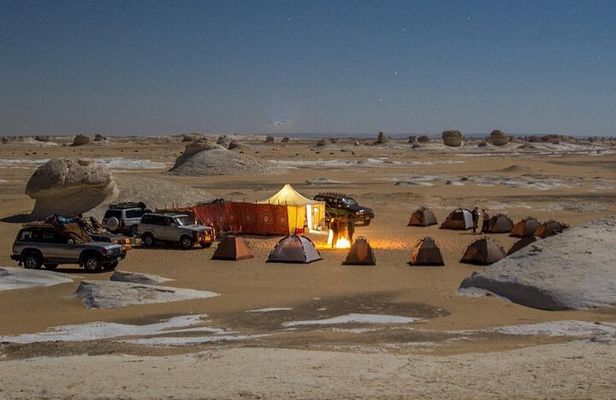 Enjoy a 5day 4Night trip to Bahariya Oasis and white desert