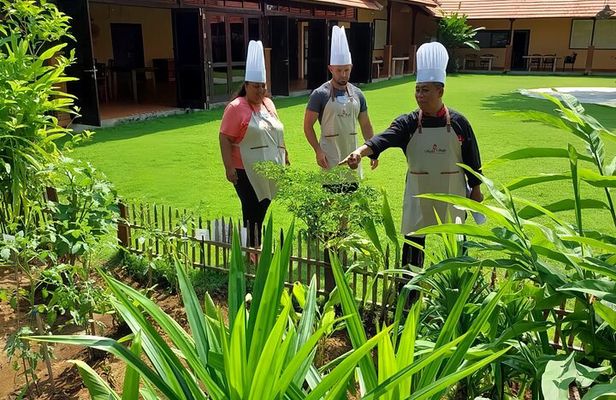 Nusa Dua Cooking Class with a Spice & Herb Garden Visit
