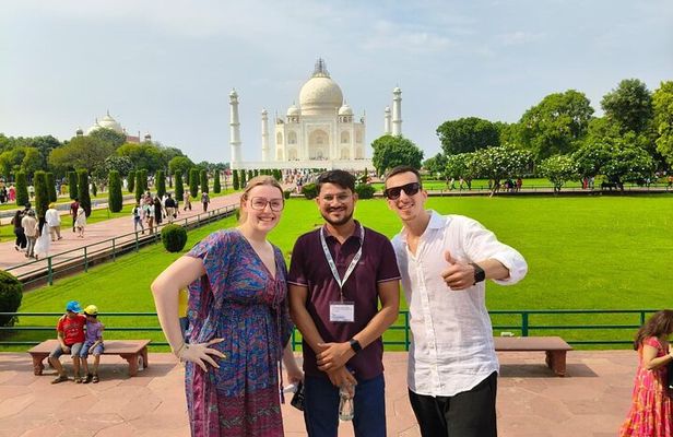 All Inclusive Taj Mahal & Agra Tour by Gatimaan Express Train 