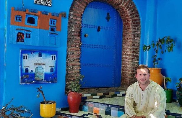 Full Day Guided Blue City Tour in Tangier to Chefchaouen