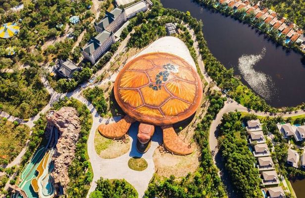 Phu Quoc Safari Grand World and VinWonders Theme Park Adventure