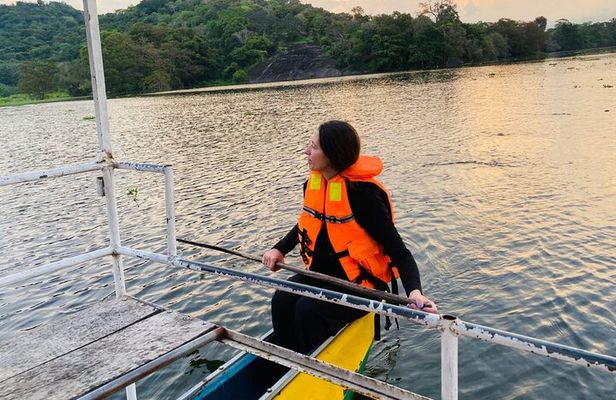 Sunrise at Sorabora Lake: Boat Ride, Trekking & Local Breakfast