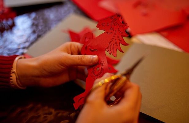 75 minutes Chinese Paper Cutting Workshop in Shanghai