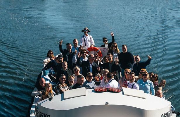 Private Antwerp Aperitif Cruise for Groups of 13 to 50 passengers