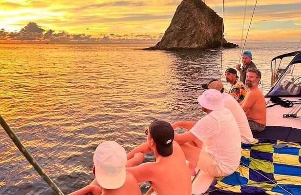 Sunset on Sailboat along the Bahí Santa Marta