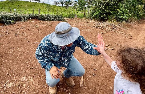 Private Family 4 wheels + Pineapple Farm + River